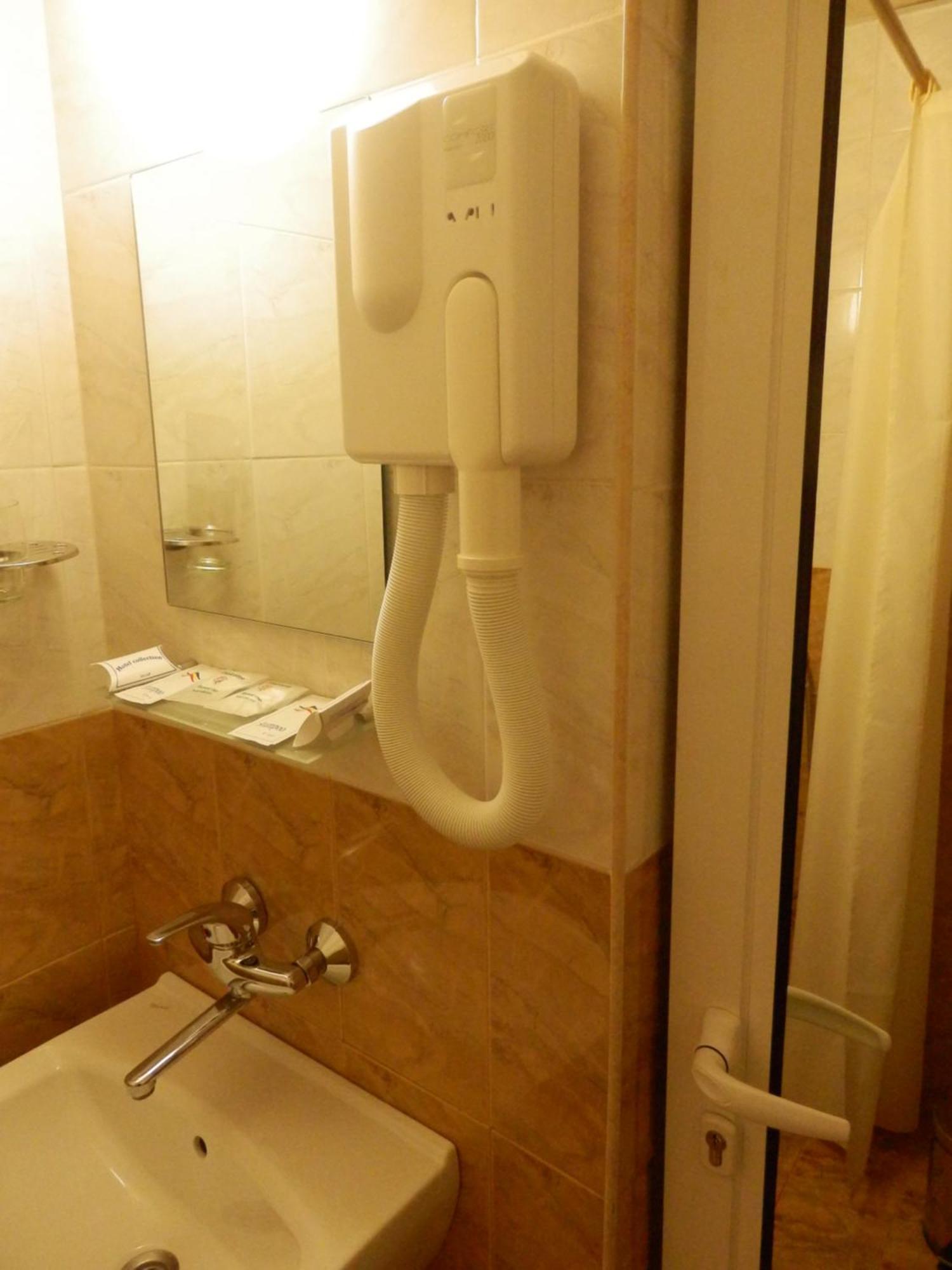 Семеен Хотел Роза Kazanlak Room photo